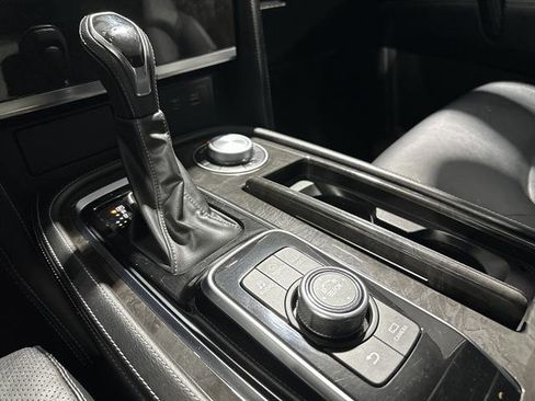 Used 2024 INFINITI QX80 Luxe image 29