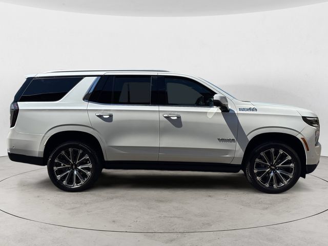 Certified 2025 Chevrolet Tahoe High Country AWD/4WD image 4