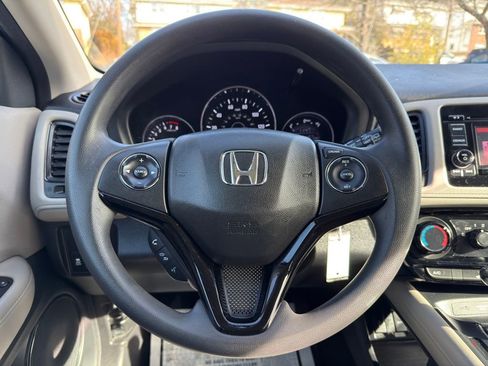 Used 2016 Honda HR-V LX image 14