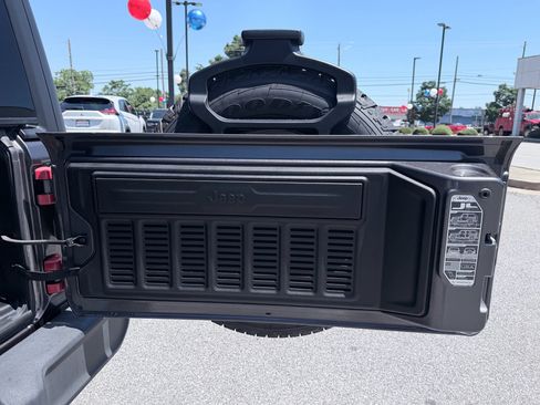 Used 2020 Jeep Wrangler Sport AWD/4WD image 28