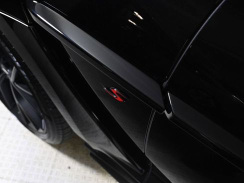 New 2026 Aston Martin DBX S image 24