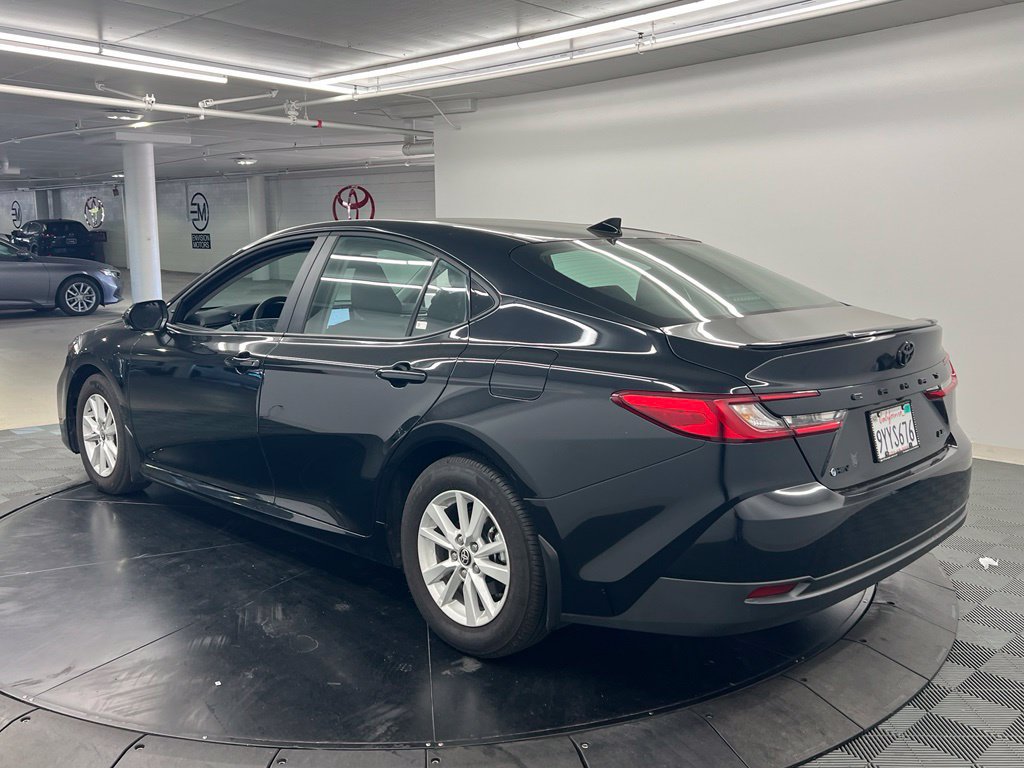 Used 2026 Toyota Camry LE w/ Convenience Package FWD image 5