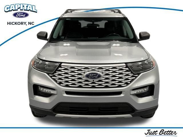 Used 2024 Ford Explorer XLT w/ Equipment Group 202A AWD/4WD image 3