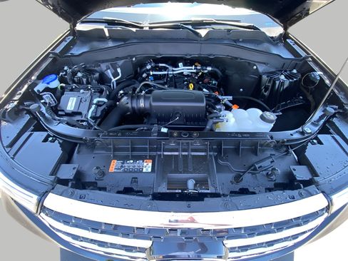 Used 2024 Ford Explorer XLT w/ Equipment Group 202A AWD/4WD image 3