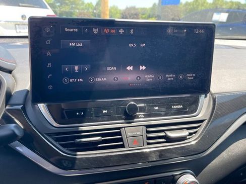 Used 2024 Nissan Altima 2.5 SR w/ SR Premium Package FWD image 22