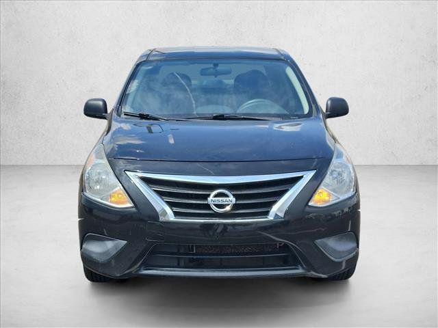 Used 2015 Nissan Versa S FWD image 3