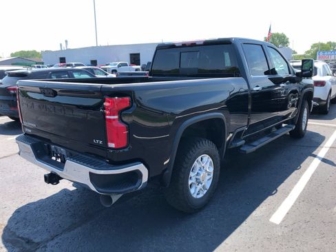 Used 2024 Chevrolet Silverado 2500 LTZ w/ LTZ Convenience Package AWD/4WD image 4
