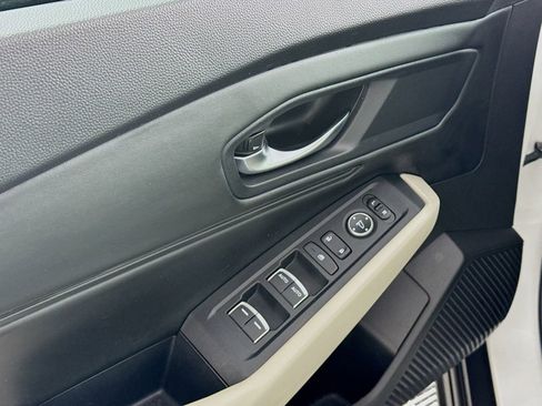 Used 2023 Honda Accord EX image 12