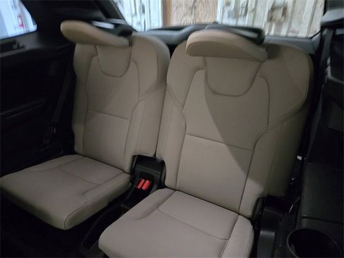New 2026 Volvo XC90 T8 Plus image 8