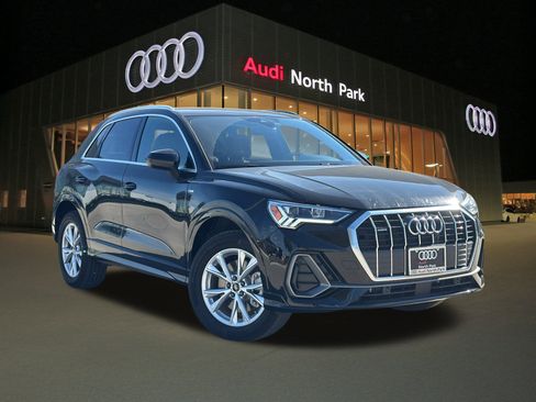 Certified 2025 Audi Q3 2.0T Premium image 1