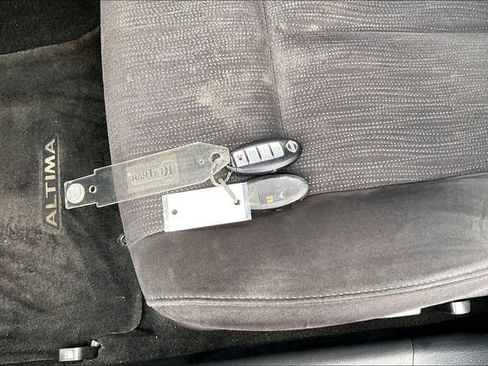 Used 2010 Nissan Altima 2.5 S w/ Convenience Pkg image 11