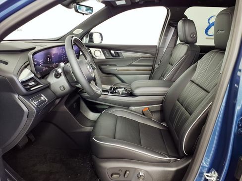 New 2026 Buick Enclave Avenir image 18