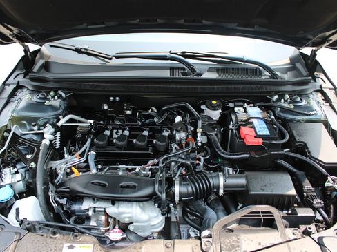 Used 2025 Honda Accord SE image 29