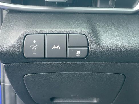 Used 2023 Hyundai Elantra SEL image 14