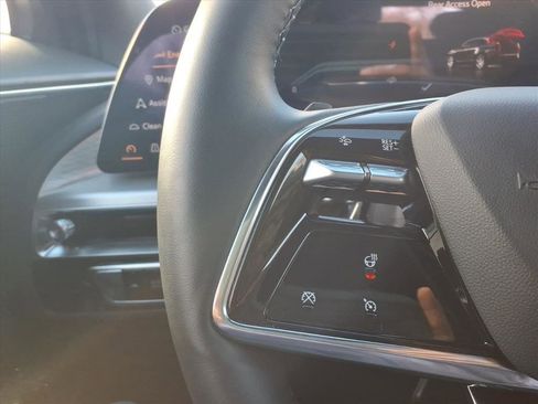 Used 2025 Cadillac Lyriq Sport image 14