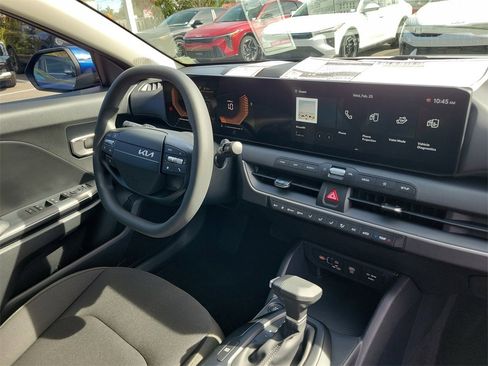New 2026 Kia K4 LXS image 8