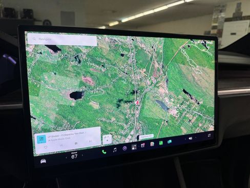 Used 2022 Tesla Model X AWD/4WD image 15