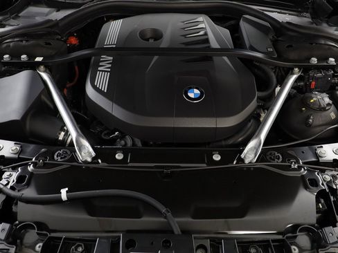 Certified 2025 BMW 740i xDrive image 23