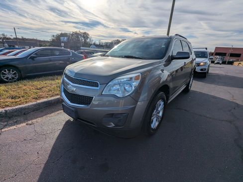 Used 2012 Chevrolet Equinox LT w/ Driver Convenience Package image 3