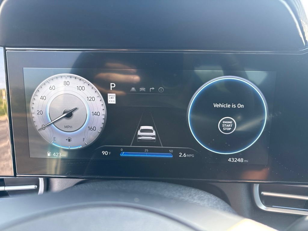 Used 2025 Hyundai Elantra SEL FWD image 12