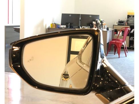 Used 2021 Lexus LS 500h image 31