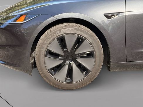 Used 2025 Tesla Model 3 Long Range RWD image 31