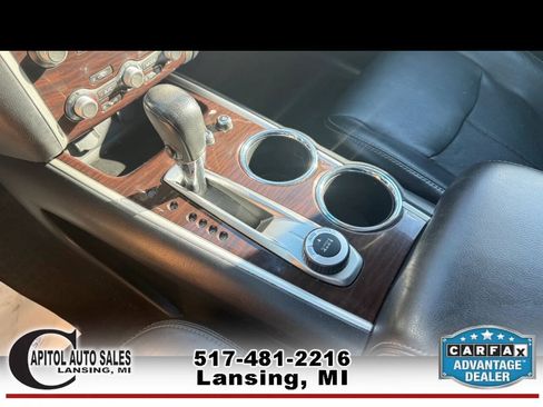 Used 2014 Nissan Pathfinder SL AWD/4WD image 30