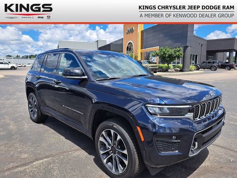 Used 2023 Jeep Grand Cherokee Overland w/ Luxury Tech Group IV AWD/4WD image 1