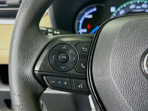 Used 2025 Toyota RAV4 LE image 16