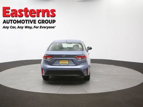 Used 2025 Toyota Corolla LE FWD image 31