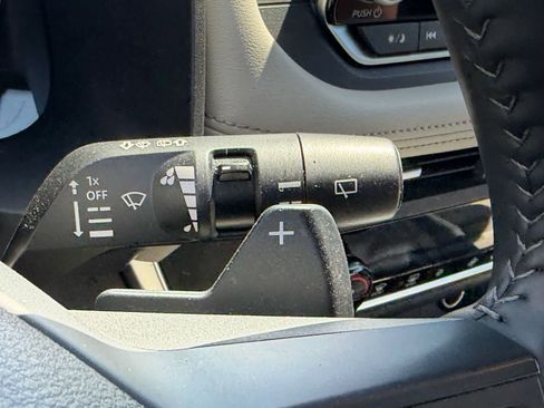 Certified 2025 Nissan Rogue SV image 18