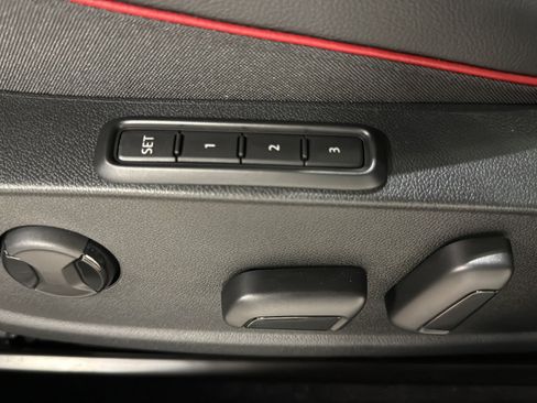 New 2026 Volkswagen GTI SE FWD image 18