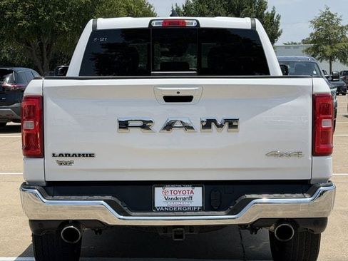 Used 2025 RAM 1500 Laramie AWD/4WD image 5