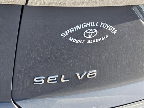 Used 2020 Volkswagen Atlas Cross Sport SEL image 31