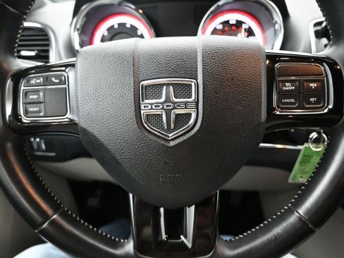 Used 2016 Dodge Grand Caravan SE image 20