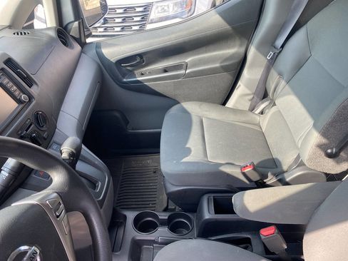 Used 2019 Nissan NV200 SV w/ Navigation Package image 18