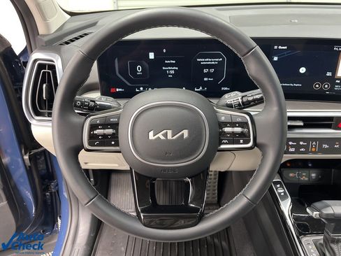 Used 2025 Kia Sorento SX image 18