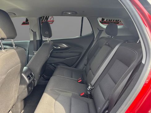 Used 2023 GMC Terrain SLE image 10