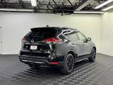 Used 2020 Nissan Rogue SV image 2