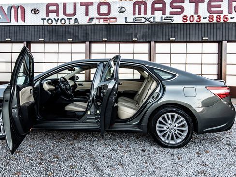 Used 2013 Toyota Avalon XLE Premium image 17