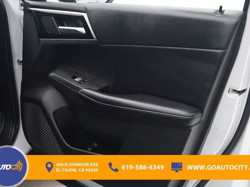 Used 2022 Mitsubishi Outlander SE image 17