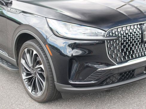 Used 2025 Lincoln Aviator Reserve w/ Equipment Group 201A AWD/4WD image 9