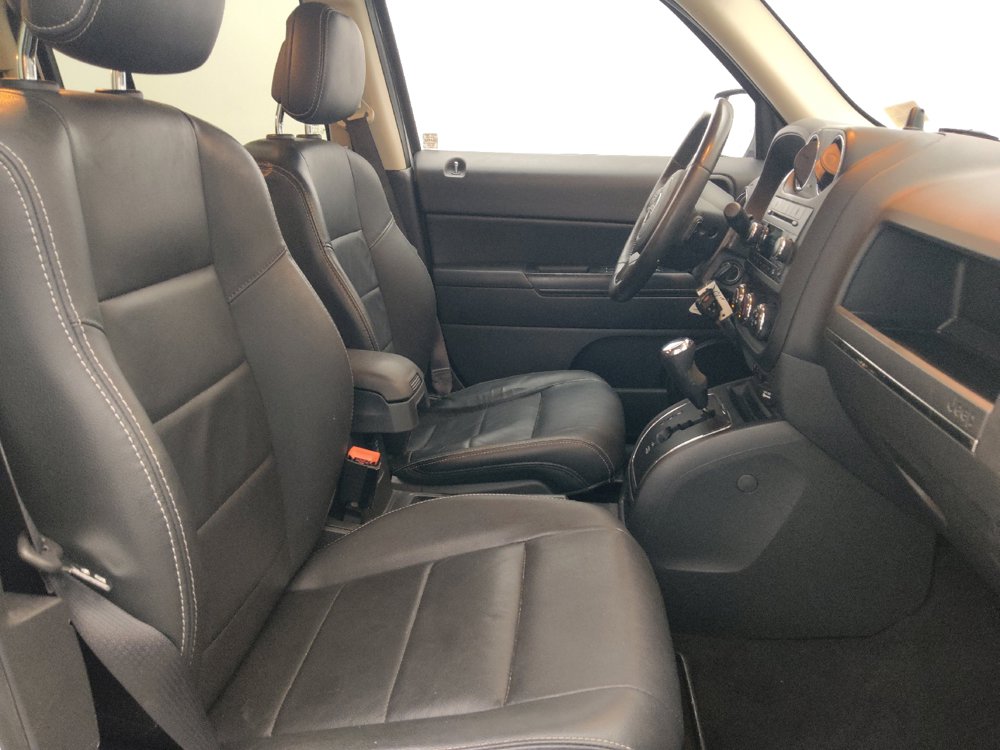 Used 2017 Jeep Patriot High Altitude FWD image 21