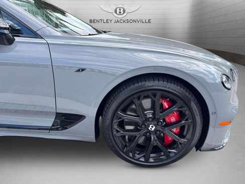 Used 2024 Bentley Continental GT image 6