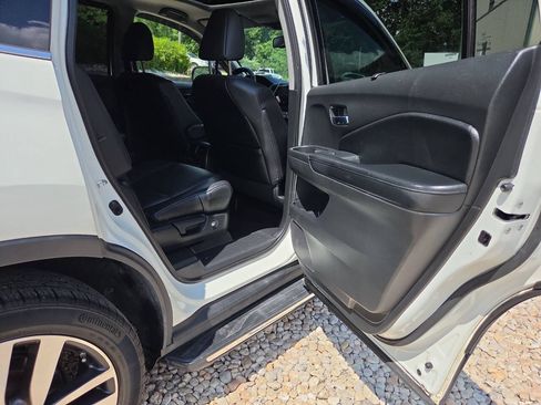Used 2017 Honda Pilot Elite image 23