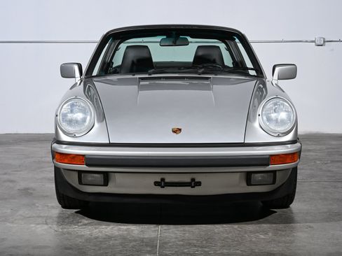 Used 1988 Porsche 911 Carrera RWD image 10