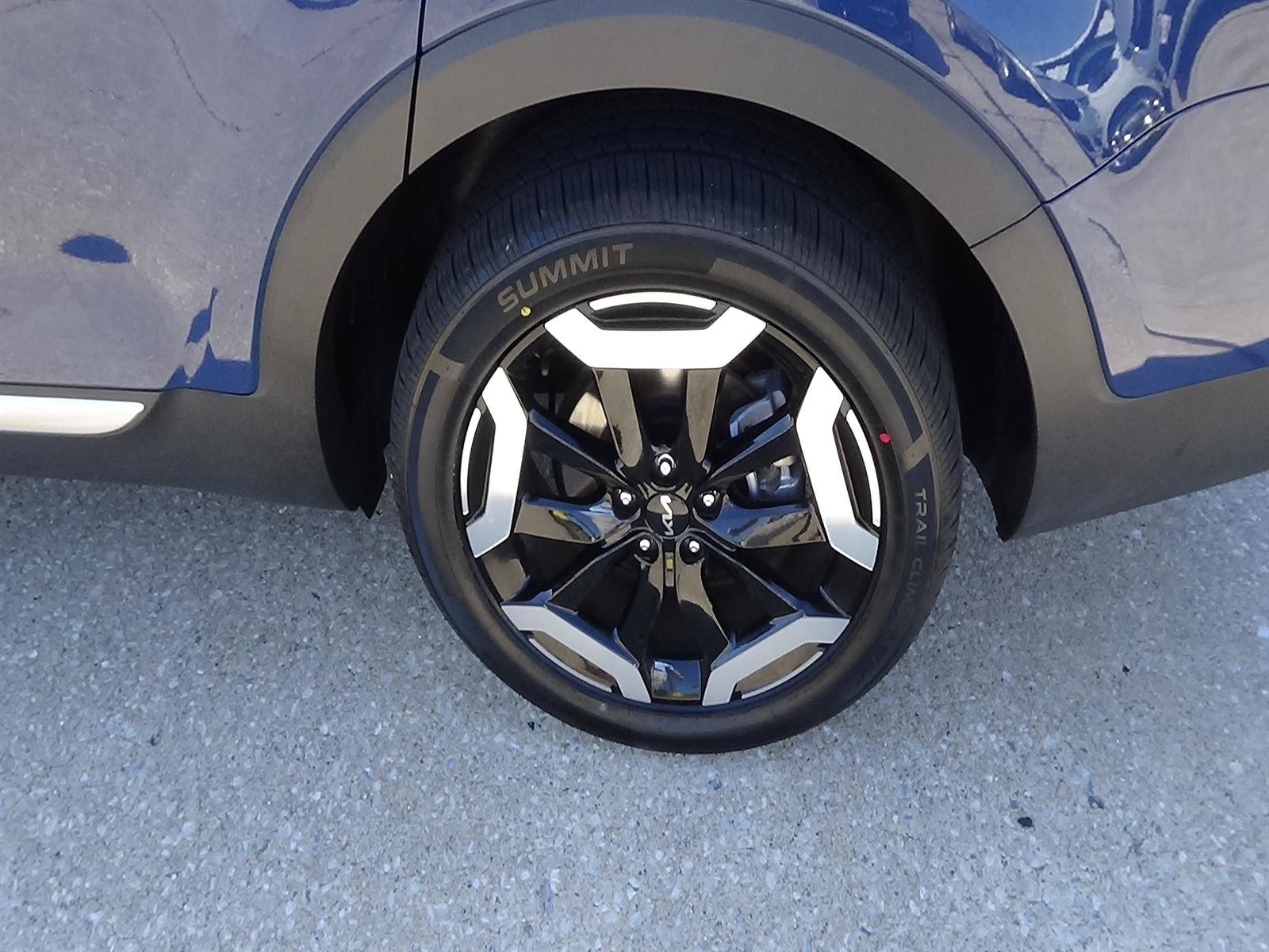 Used 2025 Kia Telluride S AWD/4WD image 10