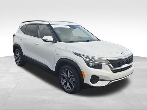 Used 2021 Kia Seltos EX AWD/4WD image 2