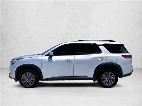 Used 2024 Nissan Pathfinder SV FWD image 6