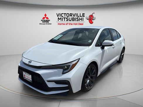 Used 2024 Toyota Corolla SE FWD image 5
